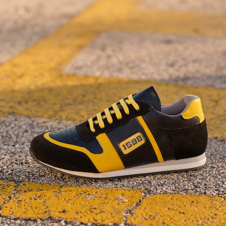 1553876857-71e443767d8e18a72712bb5a1480570